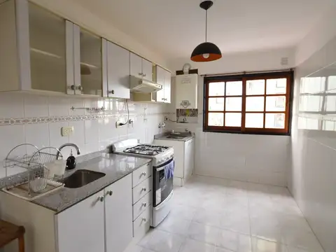 Departamento en Alquiler en Parque Chacabuco, $ 1.100.000