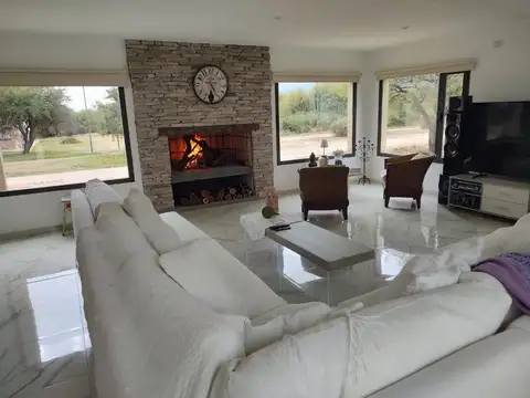 ¡Venta de Casa Soñada en Los Molles, Merlo, San Luis!