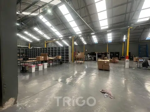 Depósito Galpón de 3.000 m2 en alquiler en CABA zona Mataderos