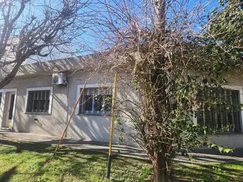 Depto Tipo Casa 4 ambientes con 2 baños