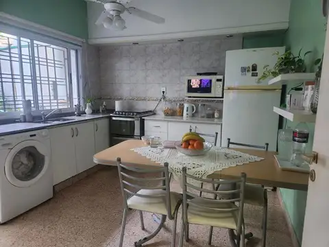 Casa en venta 4 ambientes en Martinez