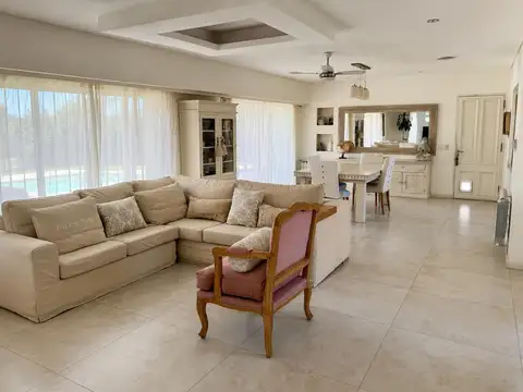 Casa en Venta al Este