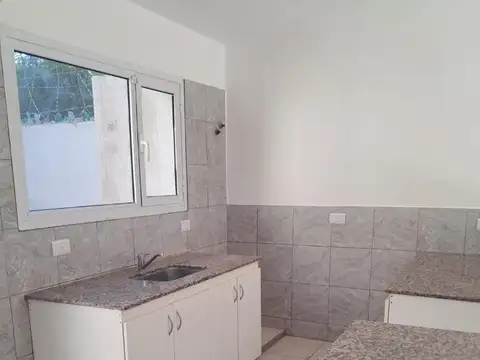 Depto Tipo Casa 3 ambientes con 2 baños