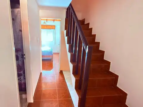 Departamento de 3 ambientes con parrilla, gas natural!