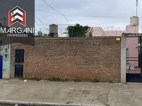 Inmueble multifamiliar- 2 Casas con cochera