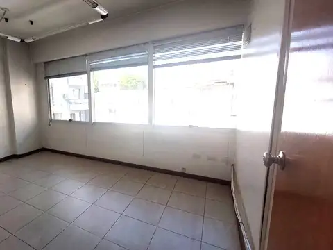 Oficina en Alquiler al Oeste