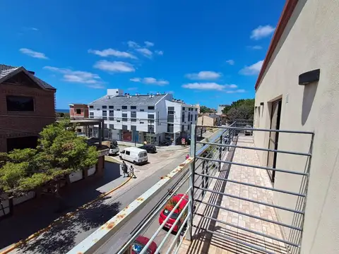 Departamento 3 Ambientes en Alquiler Anual a 100mts del mar.