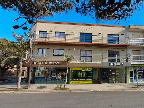 Departamento 3 Ambientes en Alquiler Anual a 100mts del mar.