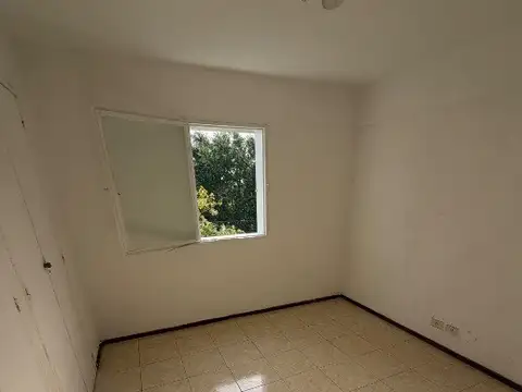 Departamento en venta de 4 Ambientes en Quilmes, Oportunidad 