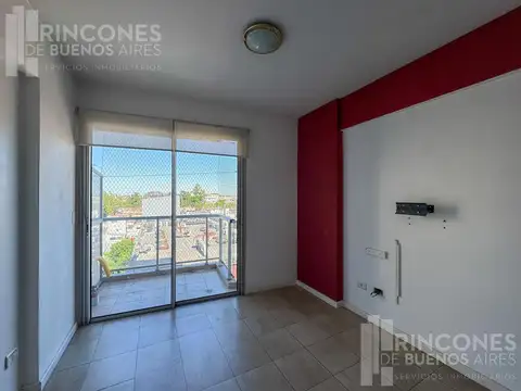 Av. Montes de Oca al 1300