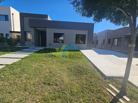 Casa  en Venta en Santo Tomas, Derqui, Pilar - Financiación