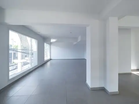 LOCAL COMERCIAL EN VENTA  EN ESQUINA