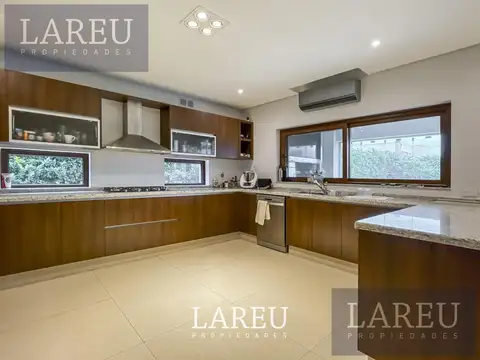 Casa en Venta en La Lomada De Pilar, USD 1.180.000