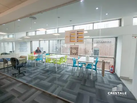 Oficina en Venta con 4 cocheras