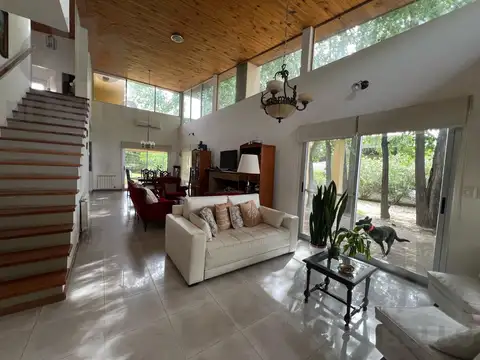 Casa en venta en Barrio Estancia Smithfield, sobre lote central