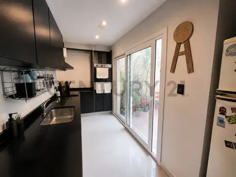 Casa 3 ambientes con 2 baños