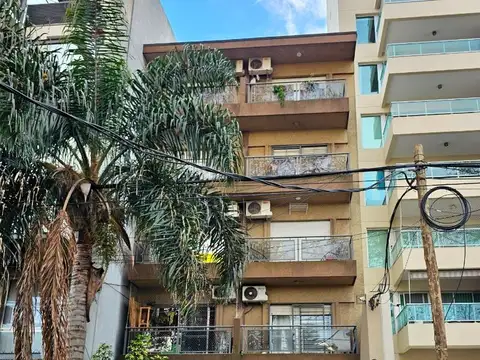 MONOAMBIENTE EN PLANTA BAJA CON PATIO EN VILLA BALLESTER CENTRO