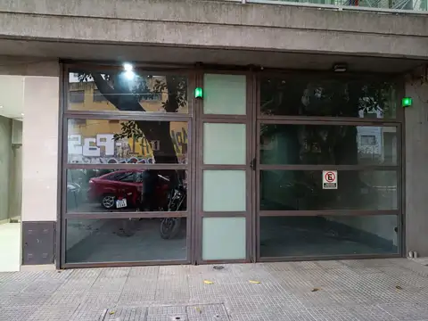 Venta cochera fija y cubierta en Villa Urquiza