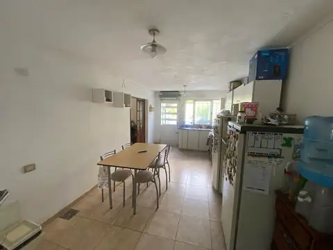 Casa 5 ambientes con 1 baño