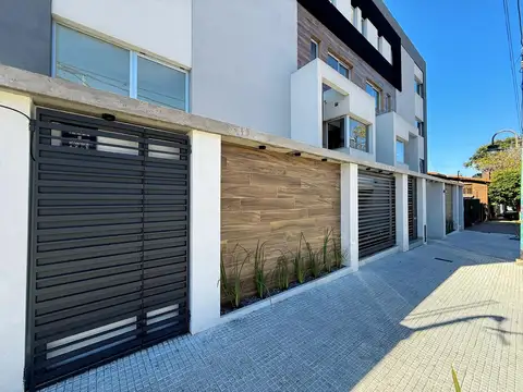 Departamento en Venta con 2 cocheras