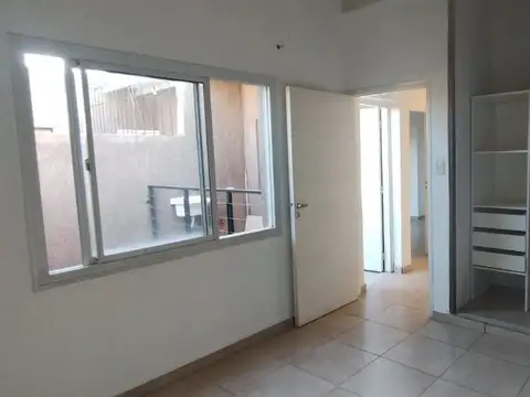 Depto Tipo Casa en Venta con 1 cocheras