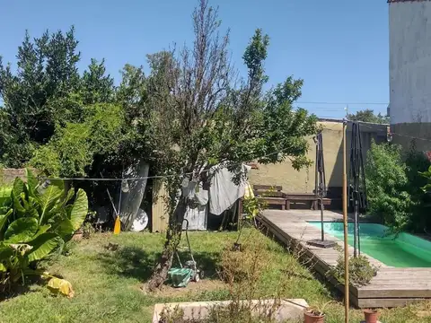 Casa 3 ambientes con 1 baño