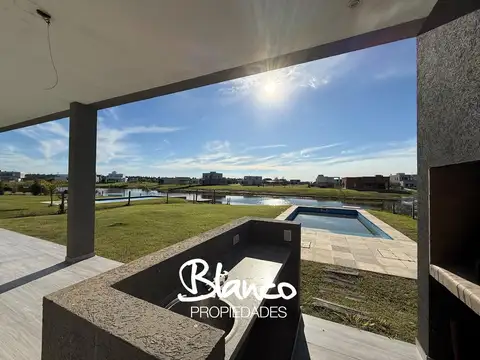 Casa en Venta en El Naudir, USD 320.000