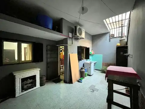 CASA EN VENTA DE 1 DORMITORIO CON PATIO PLENO ARROYITO