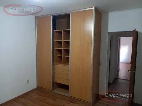 Depto Tipo Casa en Alquiler con 1 cocheras