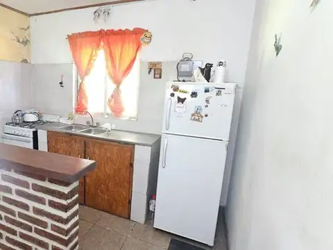 Casa 2 ambientes con 1 baño