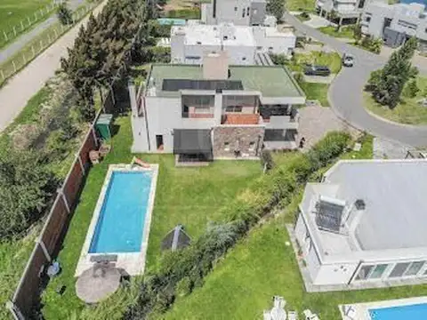 Casa en Venta de 4 dormitorios