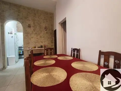 PH con parrilla y terraza a la venta