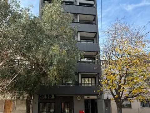 2 AMBIENTES PLATA BAJA AL FRENTE