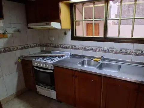 Depto Tipo Casa en Alquiler de 1 dormitorio