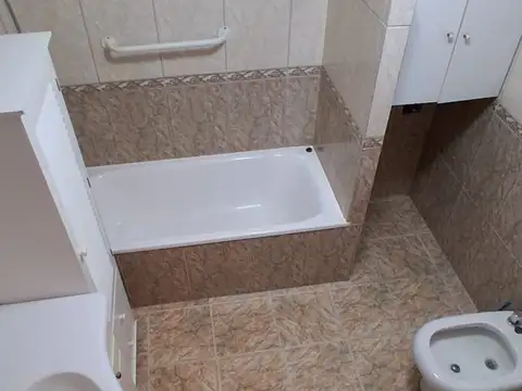Depto Tipo Casa 2 ambientes con 1 baño