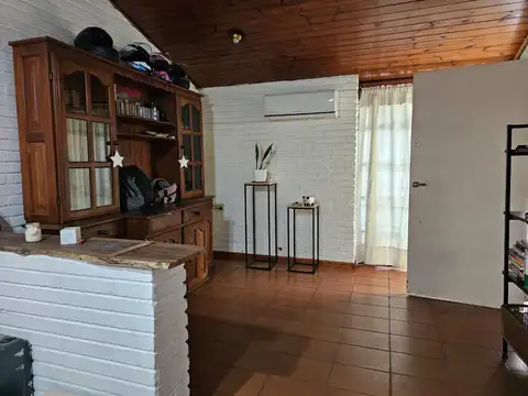 Casa en Venta en Castelar, USD 110.000