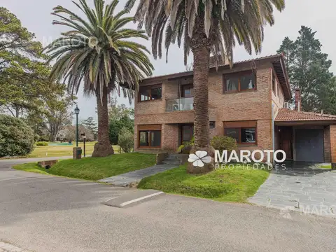 Casa en Venta en C.C .  Los Horneros - MAROTO PROPIEDADES