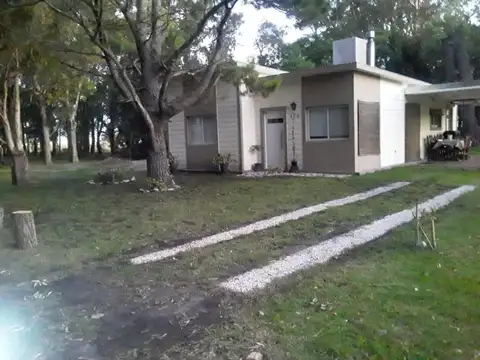 Casa en venta - 2 Dormitorios 2 Baños - Mar Chiquita