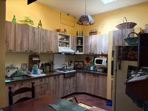 Depto Tipo Casa 3 ambientes con 2 baños