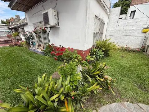 Venta PH 3 ambientes con jardin en Chilavert.