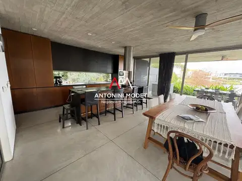 Casa en Venta al Oeste