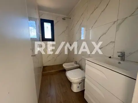 Casa 3 ambientes con 2 baños