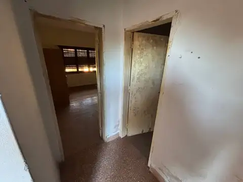 Casa 2 ambientes a reciclar - Villa primera