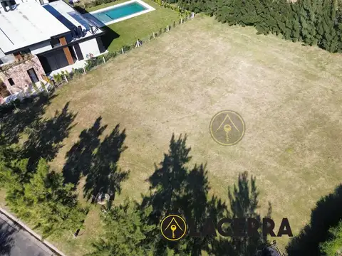 Terreno en Venta 40  mts Fondo