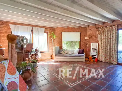 Casa 5 ambientes con 3 baños