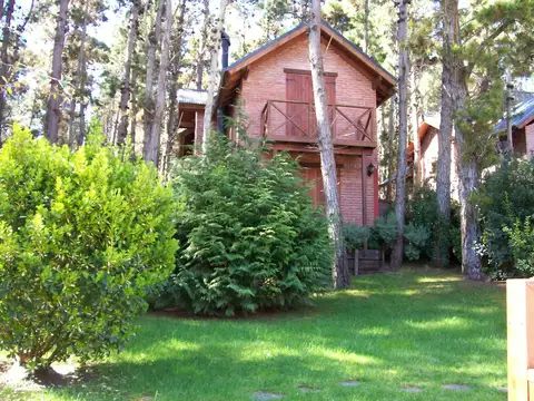 Calle 42 entre Copacabana y Viña del Mar (P113)