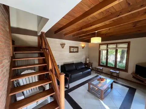 Casa en Alquiler Temporal con 1 cochera