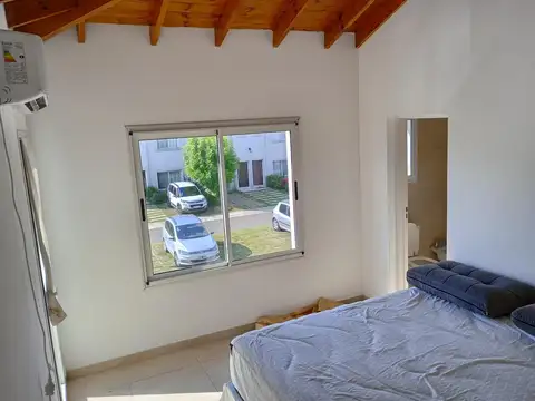 Depto Tipo Casa en Venta con 3 cocheras