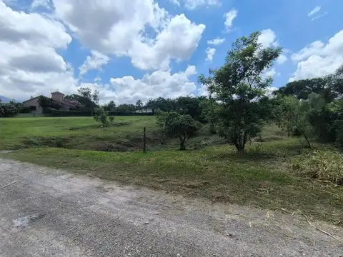 El Tipal Club de Campo. Yatasto 100