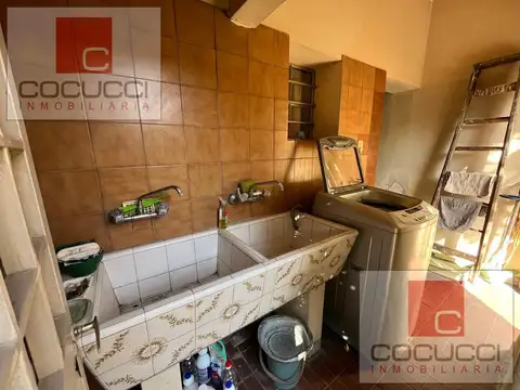CASA A METROS DE PLANTA UNO